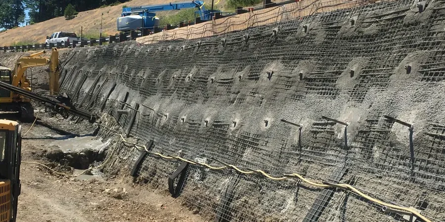 Análisis de licuefacción de suelos en Alto Hospicio: evaluación sísmica del terreno